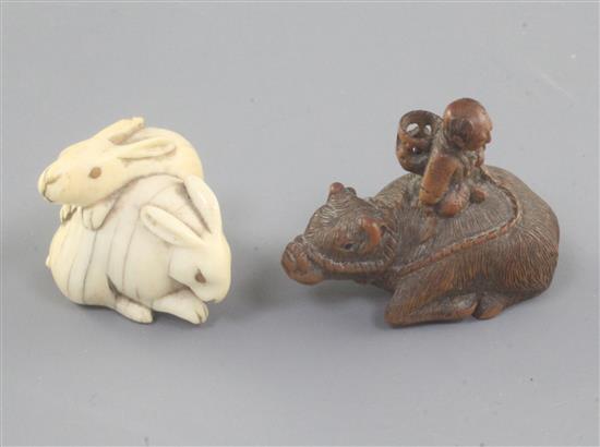 Two Japanese netsuke, 19th century, 3.9cm